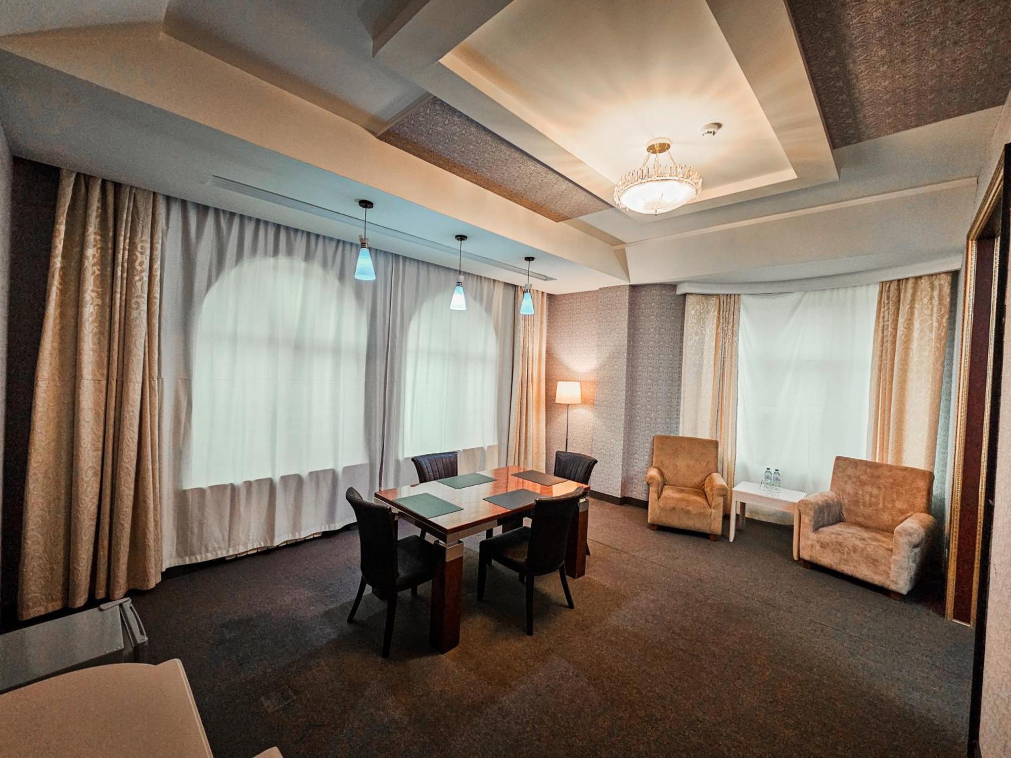 Safran 4* באקו